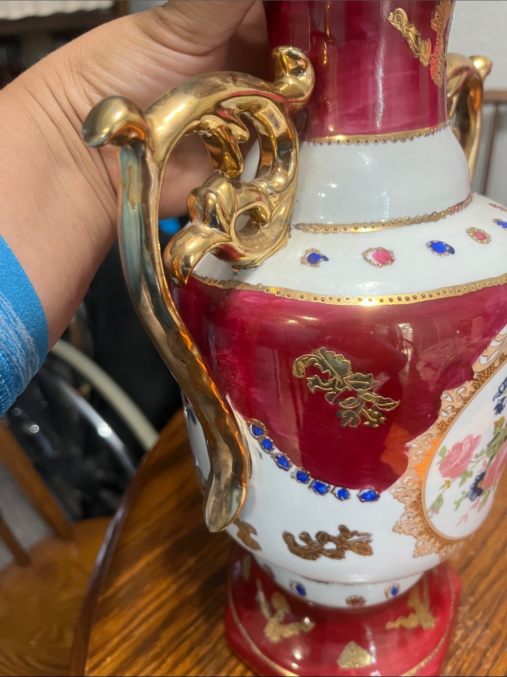 Vintage Red, White and Gold Floral Porcelain Vase with Ornate Handles - Picture 6 of 8